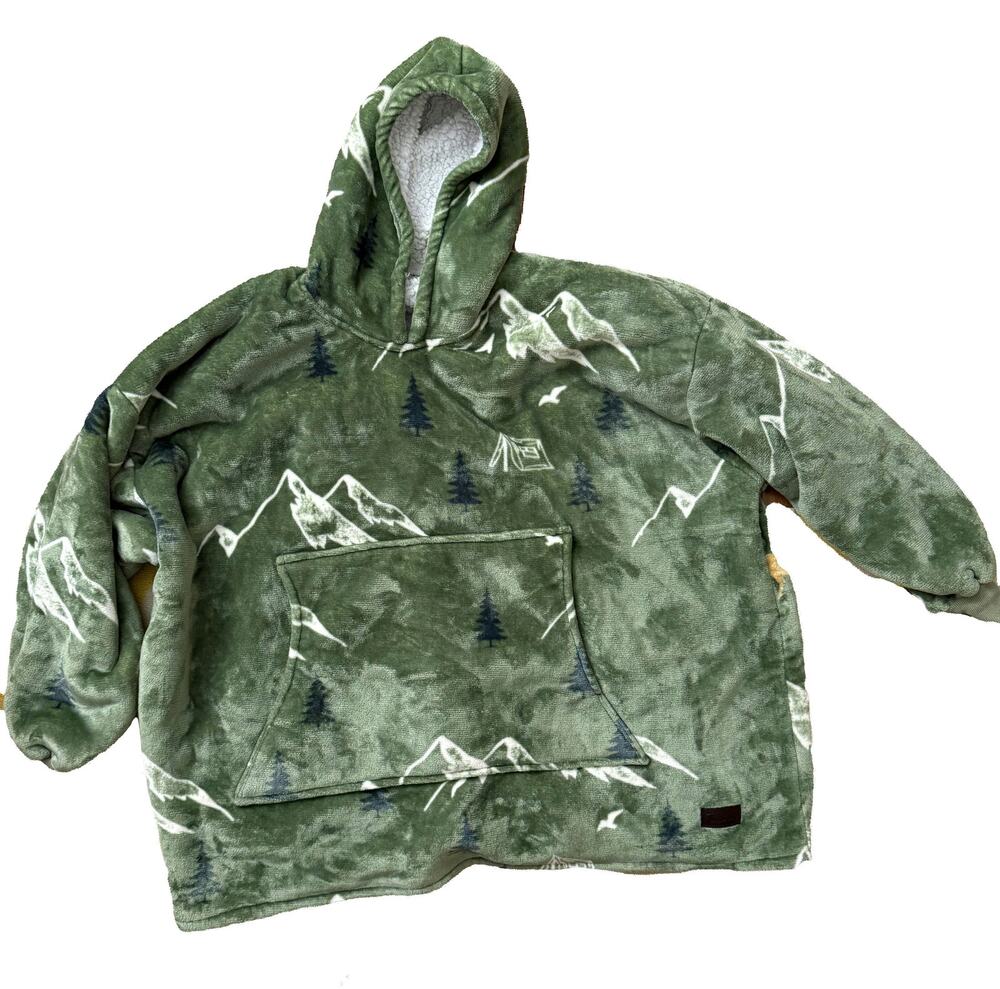 Tirrinia Sherpa Blanket Hoodie Green Camping Print One Size (64_F1) - F1